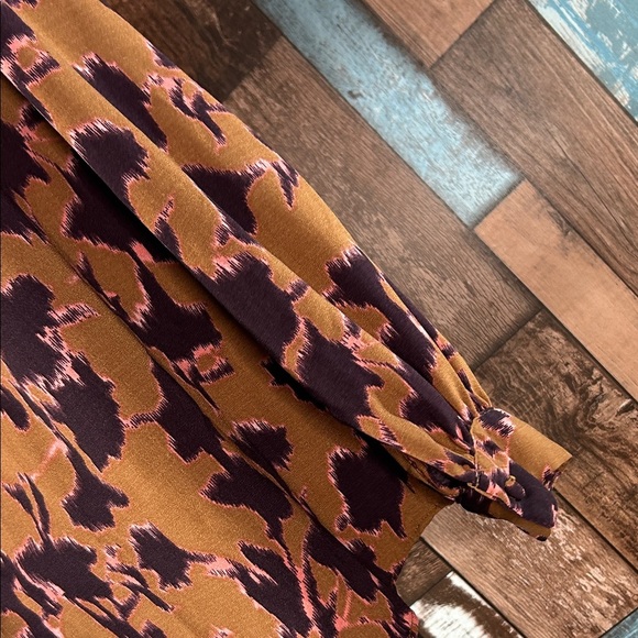 Floral Women's button down Blouse - Picture 14 of 16